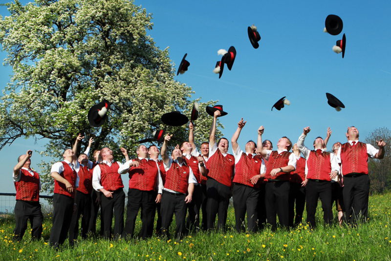 Datei:Mostbarone fliegender Hut.jpg