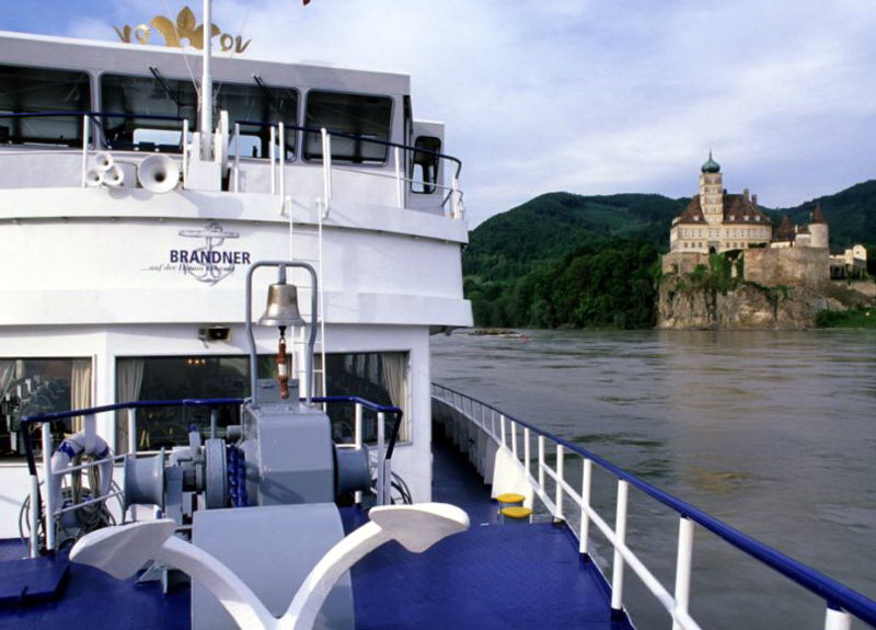 Datei:Brandnerschiff Schönbühel.jpg