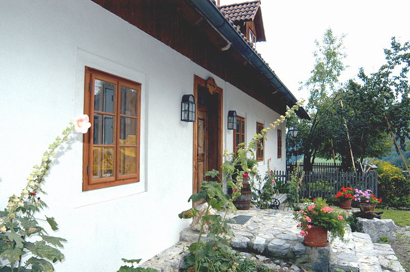 Datei:SD Eingang Herrenhaus .JPG