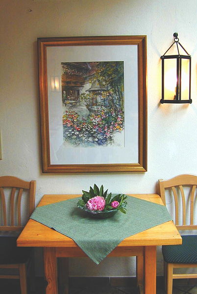 Datei:Küffer Bildtisch.jpg